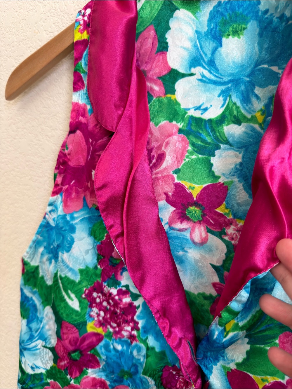 Victoria's Secret Gold Label Satin Pajama Top Small Floral Vintage Lounge Y2K - Picture 6 of 13
